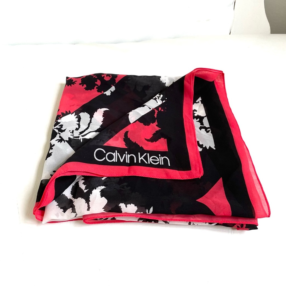 CALVIN KLEIN RED BLACK WHITE PRINT SQUARE SCARF SYNTHETIC BLEND FABRIC